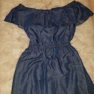 Off the shoulder Ruffle Dress NWOT